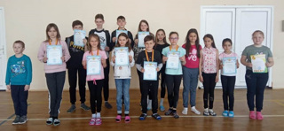 Гимназисты победители и призеры первенства Мариинско-Посадского района среди школьников по плаванию.