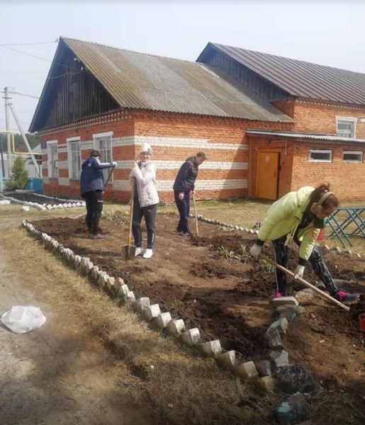 Учащиеся, учителя и работники МБОУ «Балдаевская СОШ» присоединились к Всероссийскому субботнику