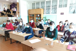Школьники Алатырского района - участники тотального диктанта «Пĕтĕм чăваш диктанчĕ – 2021»
