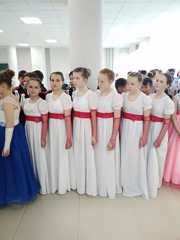 Обучающиеся МБОУ "Красноармейская СОШ" приняли участие на балу юных патриотов «Вальс Победы»