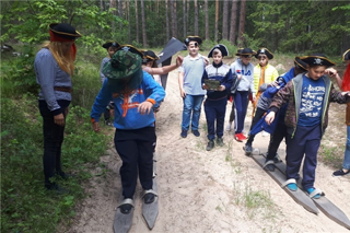 Дети из пришкольного лагеря «Непоседы» прошли по экологической тропе «Тайны чувашского леса»