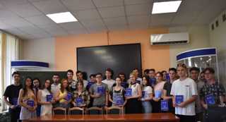 Студентов, принявших участие в выставке "Регионы - сотрудничество без границ" объявили благодарность