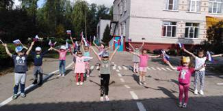 Мероприятия, посвященные празднованию Дня Российского флага в детском саду