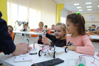 Воспитанники МБДОУ «Детский сад №5 «Цветик-семицветик» посетили детский технопарк «Кванториум».