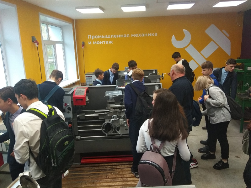 учащиеся школы посетили Новочебоксарский химико-механический техникум.