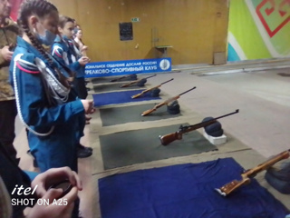 Обучающиеся нашей школы в Республиканском спортивно-стрелковом клубе ДОСААФ России