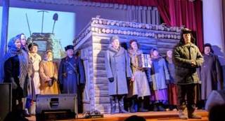 Артисты театра юного зрители показали  драматическую постановку "И снегири промерзли".