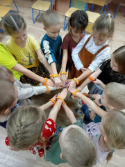 Воспитанники детского сада присоединились к Всероссийской акции "Оранжевая нить"