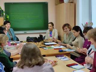 15 декабря 2021г. состоялось районное методическое объединение социальных педагогов и педагогов-психологов общеобразовательных организаций Вурнарского района.