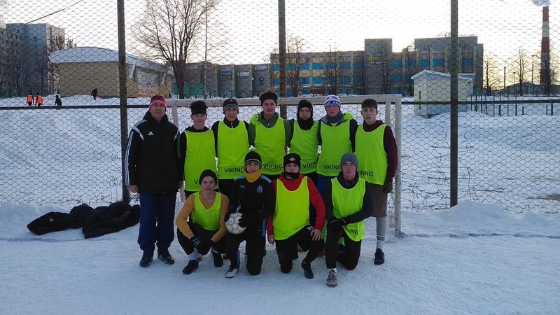 Команда Чебоксарского техникума строительства и городского хозяйства одержала победу в матче зимнего турнира по мини-футболу