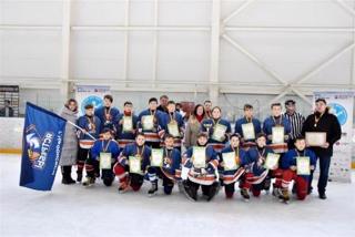 Поздравляем победителей республиканских соревнований «Золотая шайба» команду хоккеистов «Ястребы»