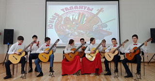 Инструменталисты завершили школьный конкурс "Юные таланты"