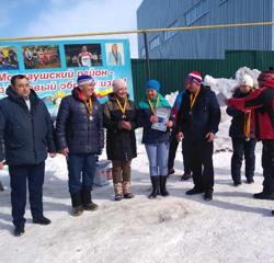 Команда из работников школы на лыжной эстафете на кубок Главы администрации Моргаушского района