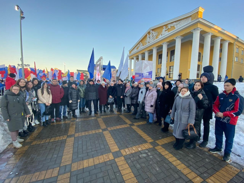 Коллектив и студенты Чебоксарского техникума строительства и городского хозяйства стали участниками праздничного концерта "Крымская весна"