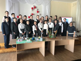Ученики 5а класса представили групповой проект «Виртуальная экскурсия по музею космонавта А.Г. Николаева"
