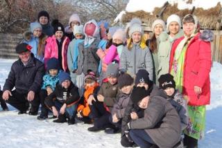 В рамках Года выдающихся земляков экскурсия в Верхнеачакский музей натурального хозяйства чувашского крестьянина XIX века.