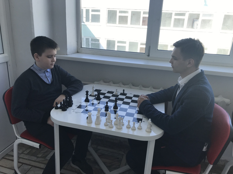 В гимназии состоялся отборочный турнир по шахматам