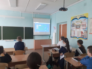В школах Комсомольского района стартовали информационные пятиминутки
