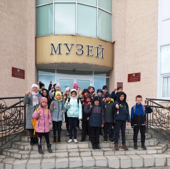 Учащиеся 4в классам посетили занятие в музее "Истории города Новочебоксарска"
