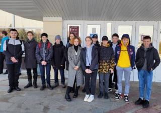 В рамках реализации проекта "Пушкинская карта" учащиеся школы посетили ДК "Химик"