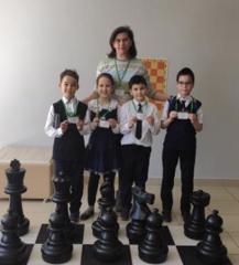 Команда школы №9 стала участниками республиканского этапа олимпиады по шахматам