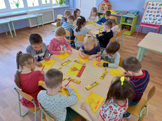 Дошкольники присоединились к праздничным мероприятиям в честь Дня государственных символов Чувашской Республики