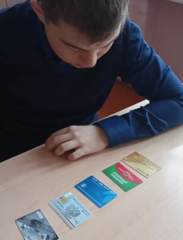 Обучающиеся 9 класса нашей школы приняли участие в проекте «Онлайн уроки финансовой грамотности», просмотрев урок «Твой безопасный банк в кармане»