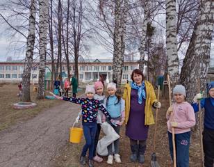 Участвуем в экологическом субботнике «Зеленая Весна»