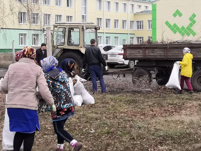 Субботник в школе: «Где чисто, там и душа радуется!»