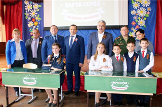 В Чувашии участвуют во всероссийском проекте "Парта героя"