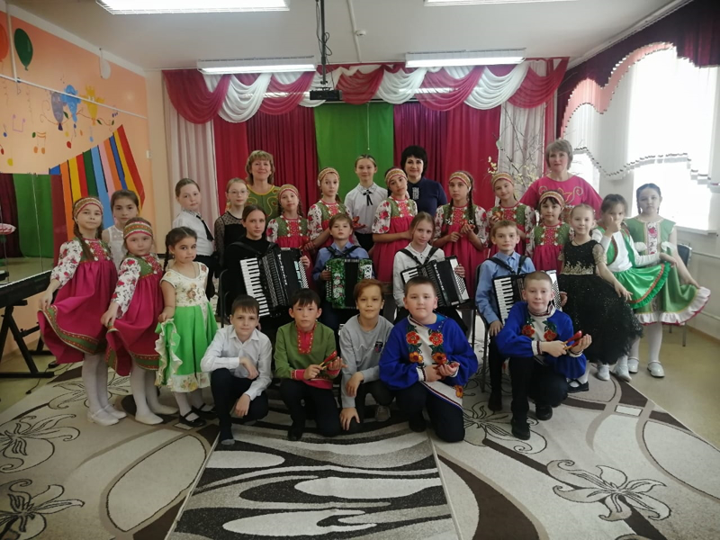 Концерт учащихся Шемуршинской детской школы искусств в детском саду «Сказка».