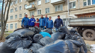 Уборка Парка ветеранов 141 стрелковой дивизии и облагораживании стелы