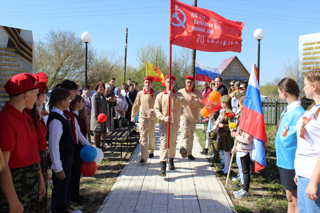Митинг «Знамени Победы» прошел в п. Анютино