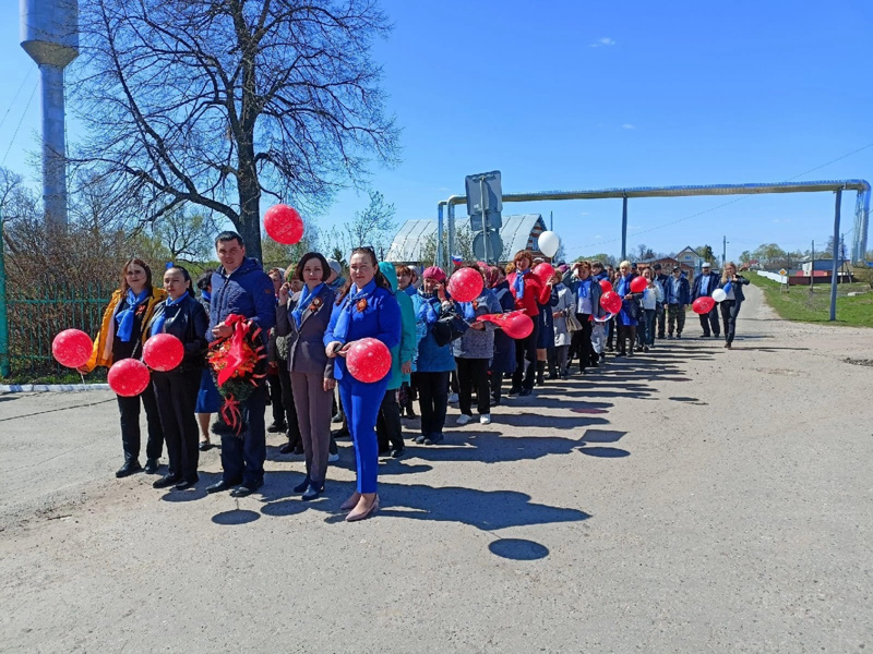 7 мая работники школы -интерната приняли участие в митинге, посвященном 77-летию Победы советского народа над фашистской Германией.