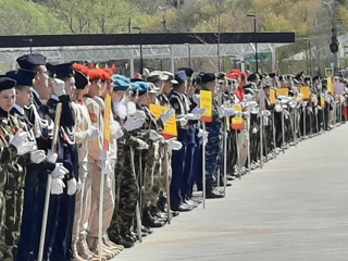 kadeti-8-klassa-nashej-shkoli-prinyali-uchastie-na-krasnoj-ploschadi-v-parade-doshkolyat-i-yunarmejcev-2.jpg