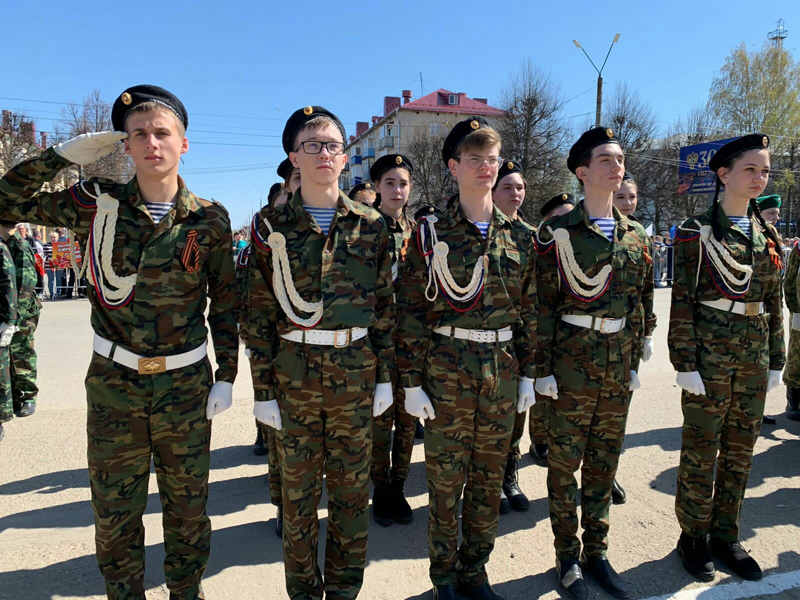 Парад Победы на главной площади города