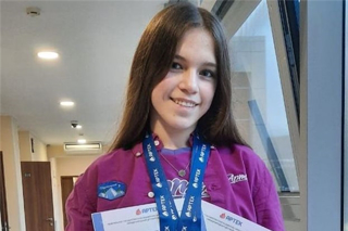 Мария Аливанкина завоевала завоевала золотую медаль в Артеке.