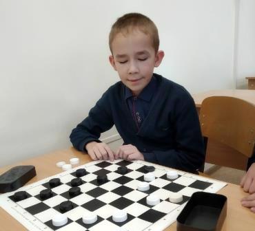 Подготовка к школьному этапу Всероссийских соревнований «Чудо-шашки».