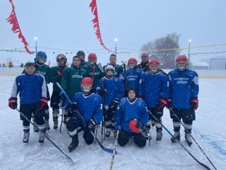 Открытие хоккейной площадки в  деревне Нюргечи
