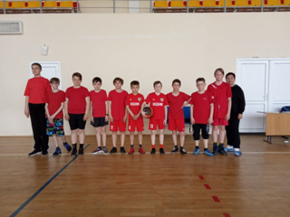 Команда юношей Гимназии победитель соревнований турнира по баскетболу
