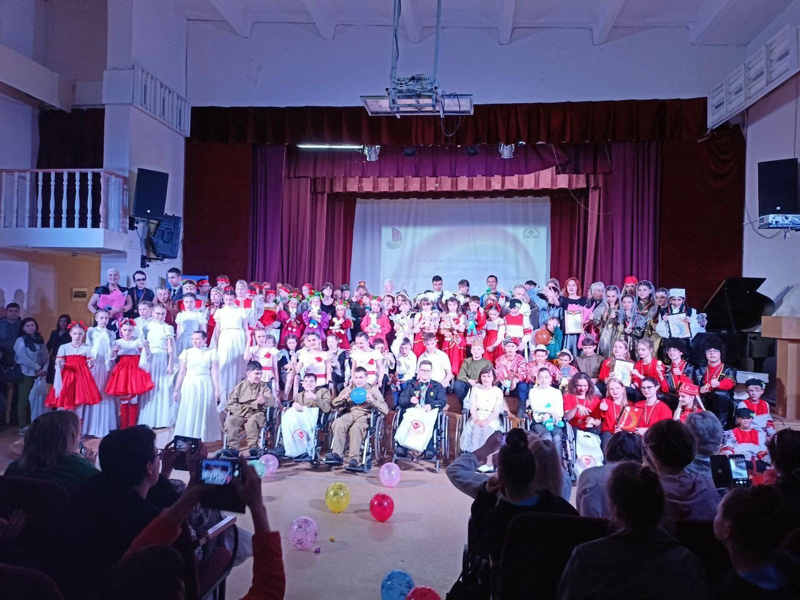 14-15 мая педагоги и учащиеся нашей школы приняли участие во II-ом Региональном фестивале творчества детей с ограниченными возможностями здоровья "Салават Купере" в г.Казань.