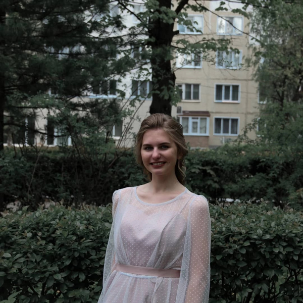 Выпускница 11 класса Савинова Анна набрала 100 баллов на ЕГЭ по русскому языку. Поздравляем!