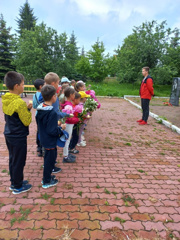 В пришкольном лагере "Радуга" прошли мероприятия, посвященные теме памяти о жертвах второй мировой войны