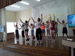 Сегодня в нашем детском летнем учреждении "Солнышко" прошёл концерт, посвящённый закрытию смены