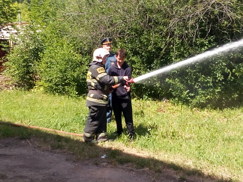 Урок безопасности в пришкольном лагере» Солнечный город»