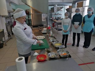 Учащиеся 9 класса посетили "День открытых дверей" в Мариинско-Посадском технологическом техникуме.