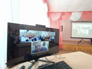 В «пилотных» школах Чувашии прошла видеоконференция с предпринимателем с ОВЗ из города Уссурийск Приморского края