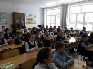 Обучающиеся 3В класса приняли участие в акции " Блокадный Ленинград ".