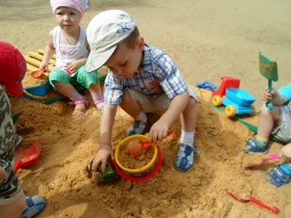 Игры с песком.