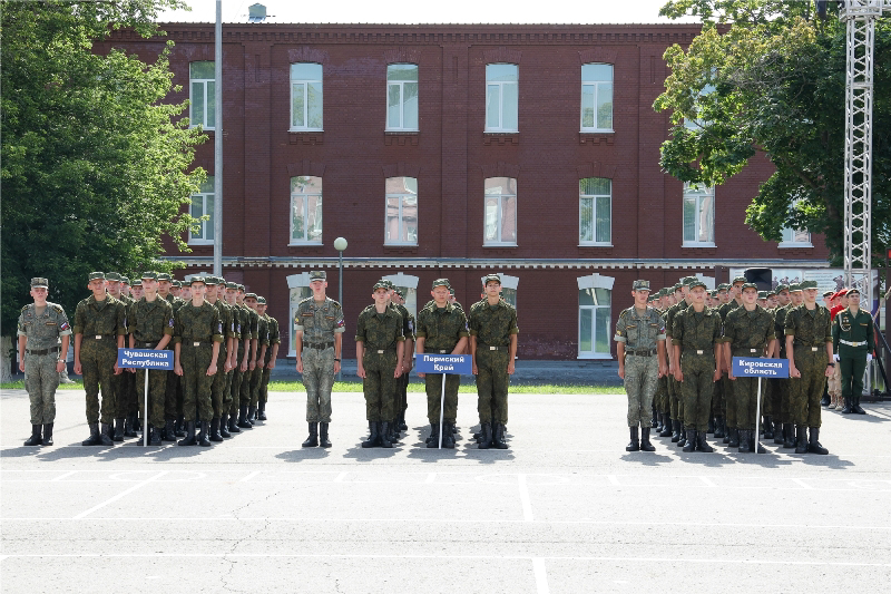 Обучающиеся МБОУ «Эльбарусовская СОШ» стали участниками юнармейских военно-патриотических сборов «Гвардеец»